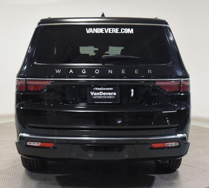 Diamond Black Crystal Pearlcoat 2024 Jeep Wagoneer L Series II