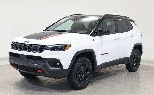 Bright White Clearcoat 2023 Jeep Compass Trailhawk