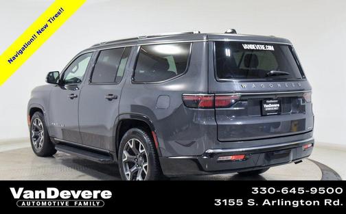 Baltic Gray Metallic Clearcoat 2024 Jeep Wagoneer Series III