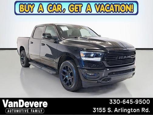 Diamond Black Crystal Pearlcoat 2023 RAM 1500 Laramie