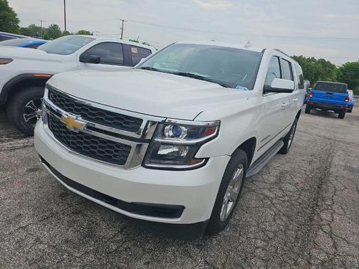 Iridescent Pearl Tricoat 2016 Chevrolet Suburban LT