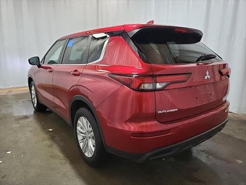 2023 Mitsubishi Outlander ES