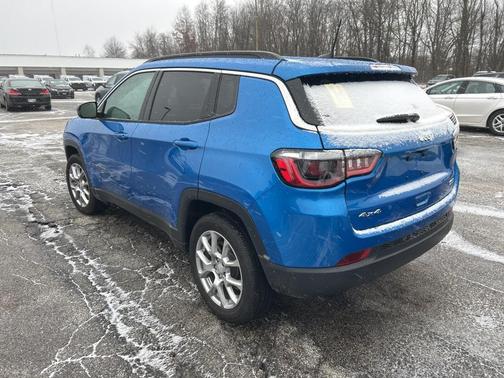 2024 Jeep Compass Latitude Lux