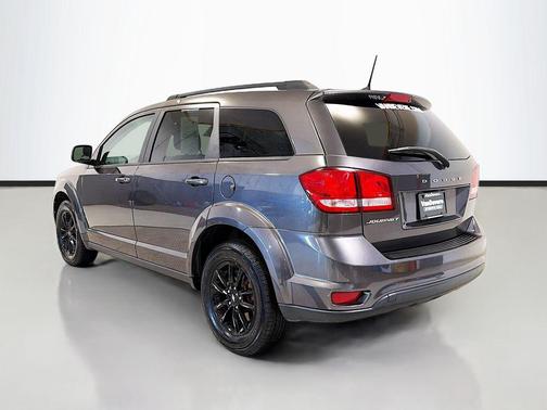 Granite Crystal Metallic Clearcoat 2019 Dodge Journey SE