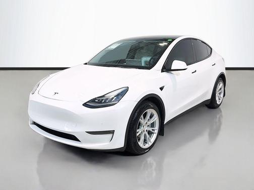 White 2021 Tesla Model Y Long Range
