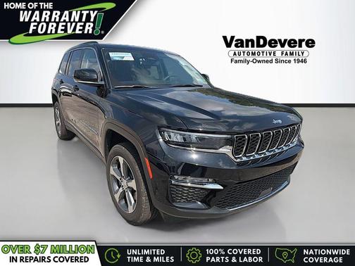 Diamond Black Crystal Pearlcoat 2023 Jeep Grand Cherokee 4xe Base