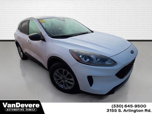 Oxford White 2022 Ford Escape SE