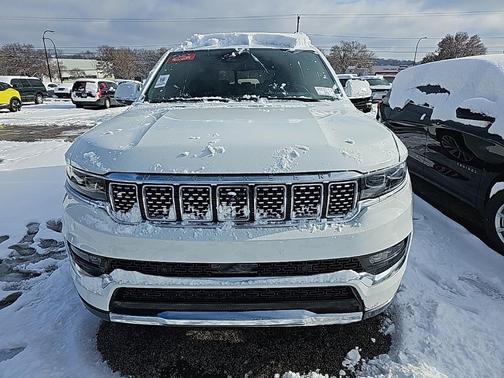 2022 Jeep Grand Wagoneer Series II