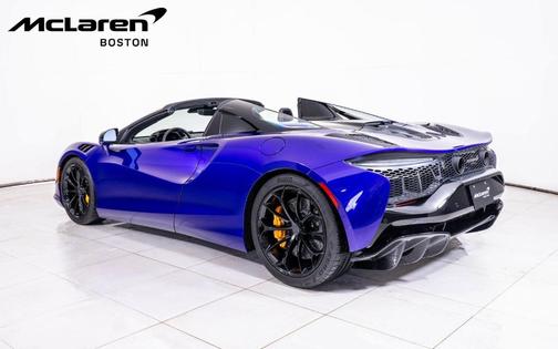 2025 McLaren Artura Performance