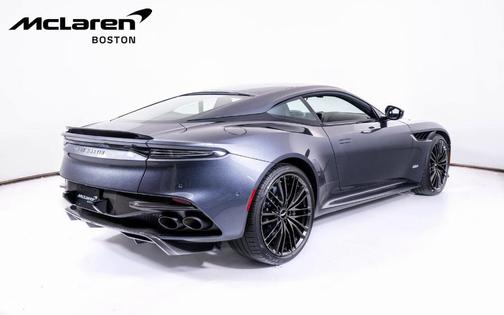 2021 Aston Martin DBS Superleggera