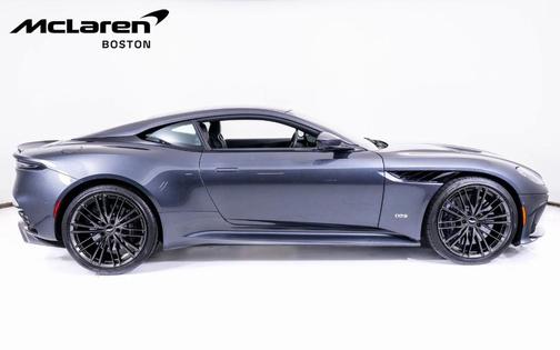 2021 Aston Martin DBS Superleggera