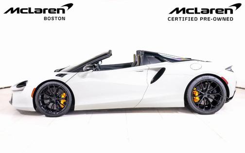 2025 McLaren Artura Performance