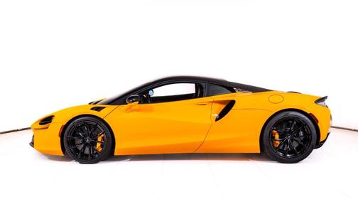 McLaren Orange 2024 McLaren Artura Performance