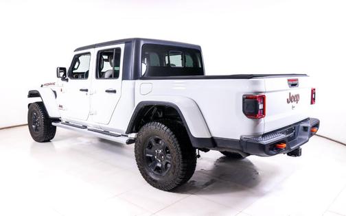 Bright White Clearcoat 2021 Jeep Gladiator Mojave