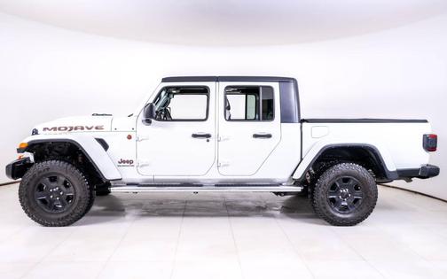 Bright White Clearcoat 2021 Jeep Gladiator Mojave