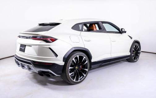 2019 Lamborghini Urus Base