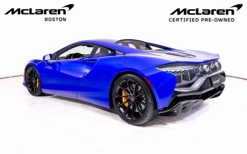 2023 McLaren Artura Performance