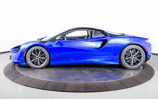 2025 McLaren Artura TechLux