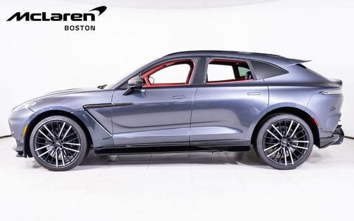 2023 Aston Martin DBX 707