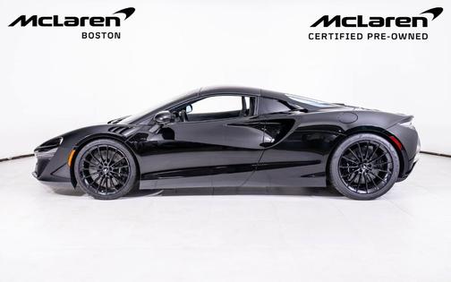 2025 McLaren Artura Base