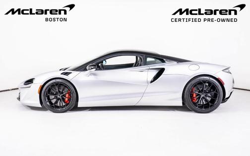 2023 McLaren Artura TechLux