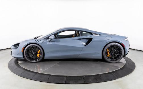 2024 McLaren Artura Performance