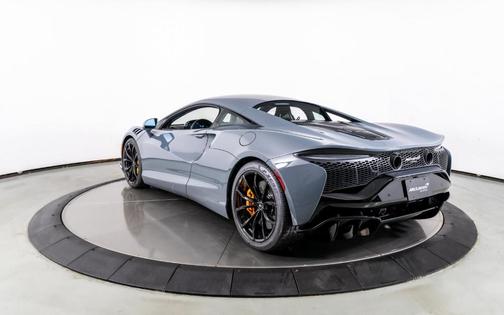 2024 McLaren Artura Performance