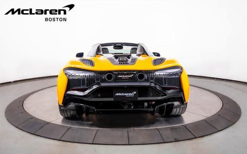 2025 McLaren Artura Performance