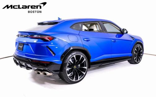 2021 Lamborghini Urus Base