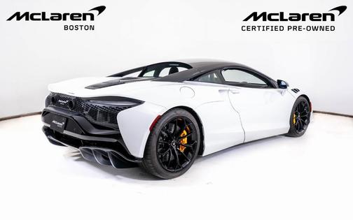 2023 McLaren Artura Performance