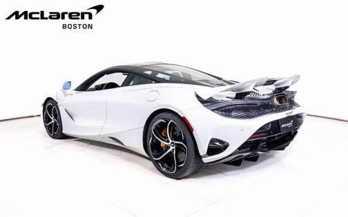 2025 McLaren 750S Base