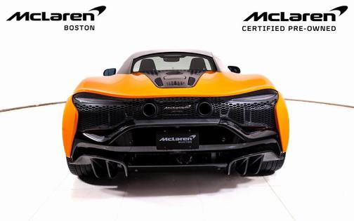 2023 McLaren Artura Performance