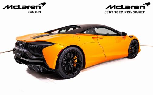 2023 McLaren Artura Performance