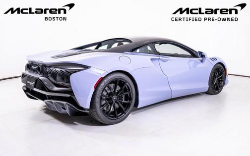 2023 McLaren Artura Performance