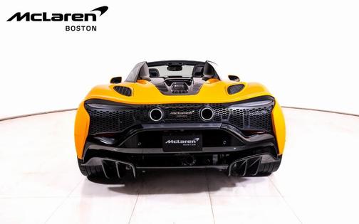 2026 McLaren Artura 