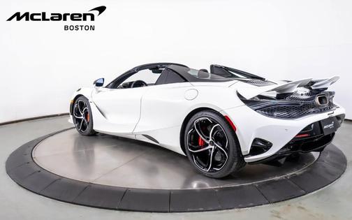 2025 McLaren 750S Base