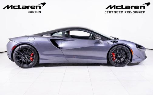 2023 McLaren Artura TechLux