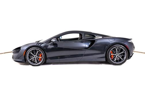 PLATEAUX 2025 McLaren Artura Performance