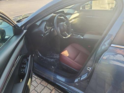 2025 Mazda Mazda3 2.5 S Carbon Edition