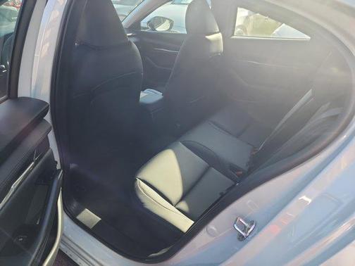 2025 Mazda Mazda3 FWD w/Select Package
