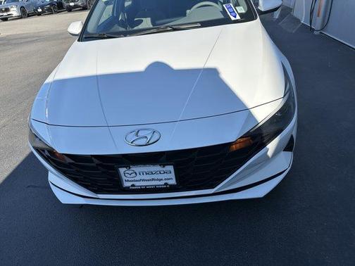 2021 Hyundai ELANTRA SE