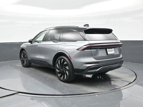 2025 Lincoln Nautilus Reserve