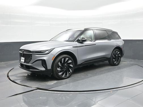 2025 Lincoln Nautilus Reserve