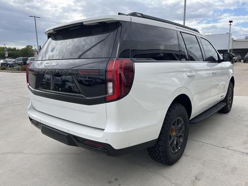 2025 Ford Expedition Tremor