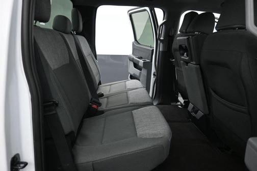 Oxford White 2025 Ford F-250 XLT