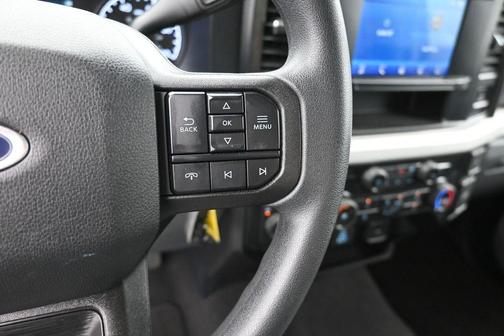 Oxford White 2025 Ford F-250 XLT