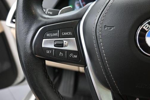 White Metallic 2022 BMW X5 xDrive40i