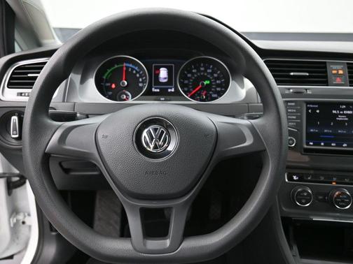 2016 Volkswagen e-Golf SE