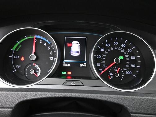 2016 Volkswagen e-Golf SE