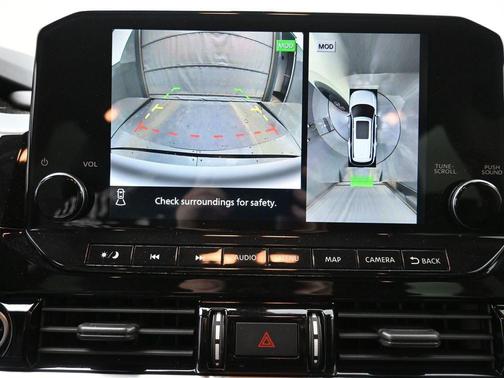 2022 Nissan Pathfinder SL 2WD